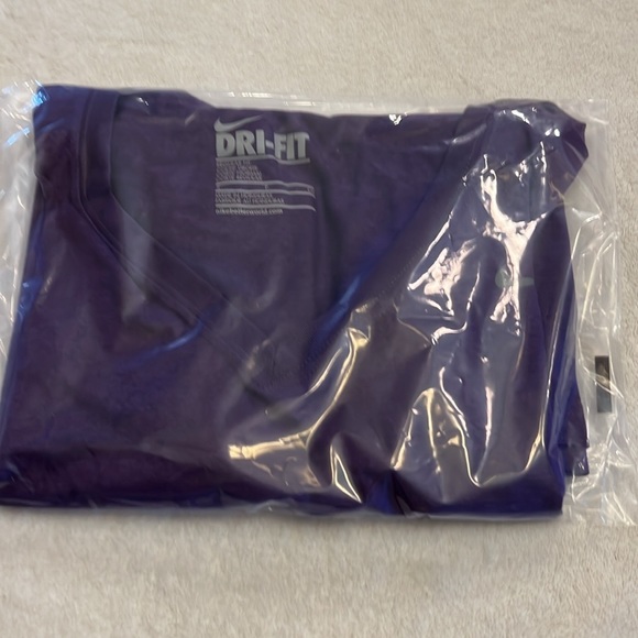 Nike dri fit shirt - Picture 7 of 7